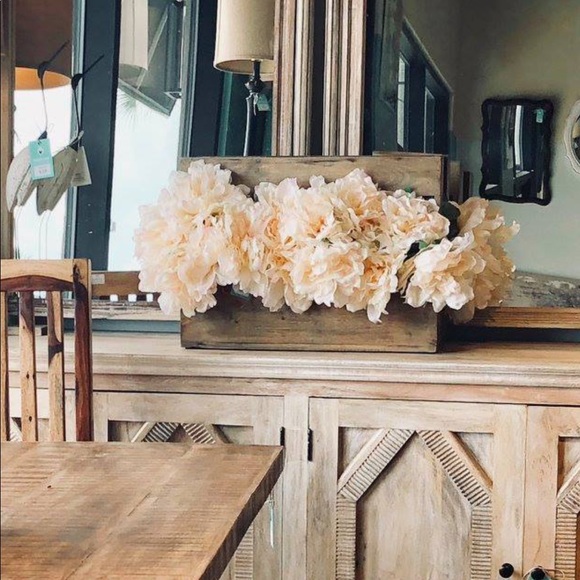 Meet your Posher, Vivian - Picture 1 of 1